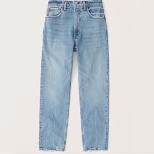 Abercrombie & Fitch The Mom High Rise Means Medium Wash Size 27 or 4 Long Tall